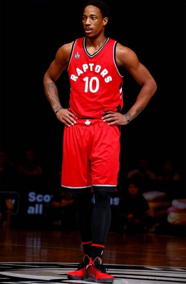 罚球线上稳 罚球线上稳