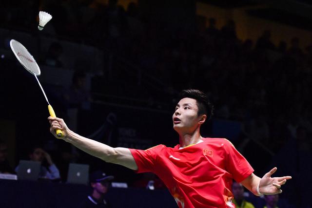 步完善壁球 步完善壁球